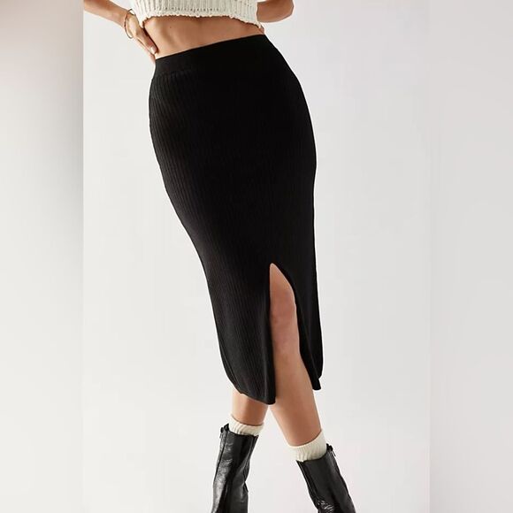 Free People Black Ribbed Midi Skirt Size XL Stretchy Pull On Comfy Staple - Picture 1 of 10